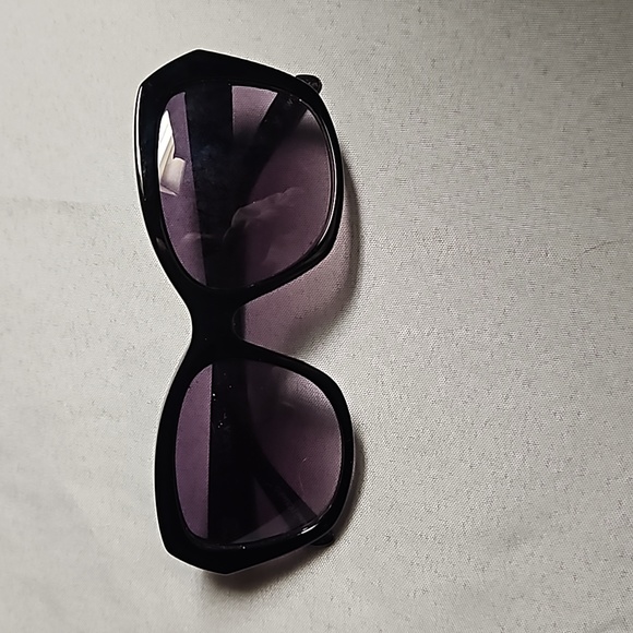 DANA BUCHMAN SUNGLASSES NEW - Picture 3 of 4